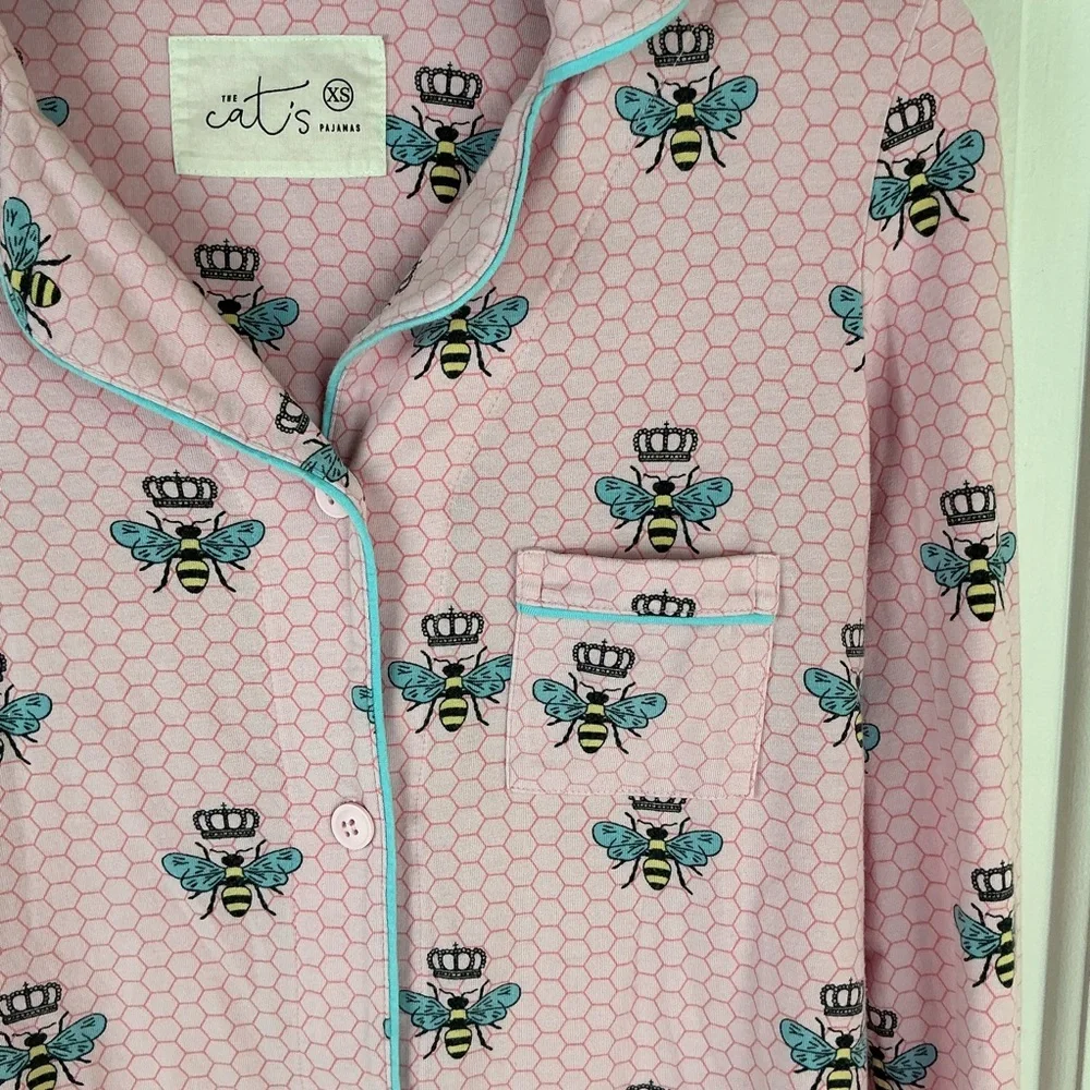 The Cat's Pajamas Queen Bee Pajama Top Button Front Long Sleeve XS Pink